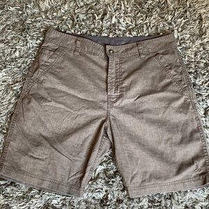 Men’s Prana shorts